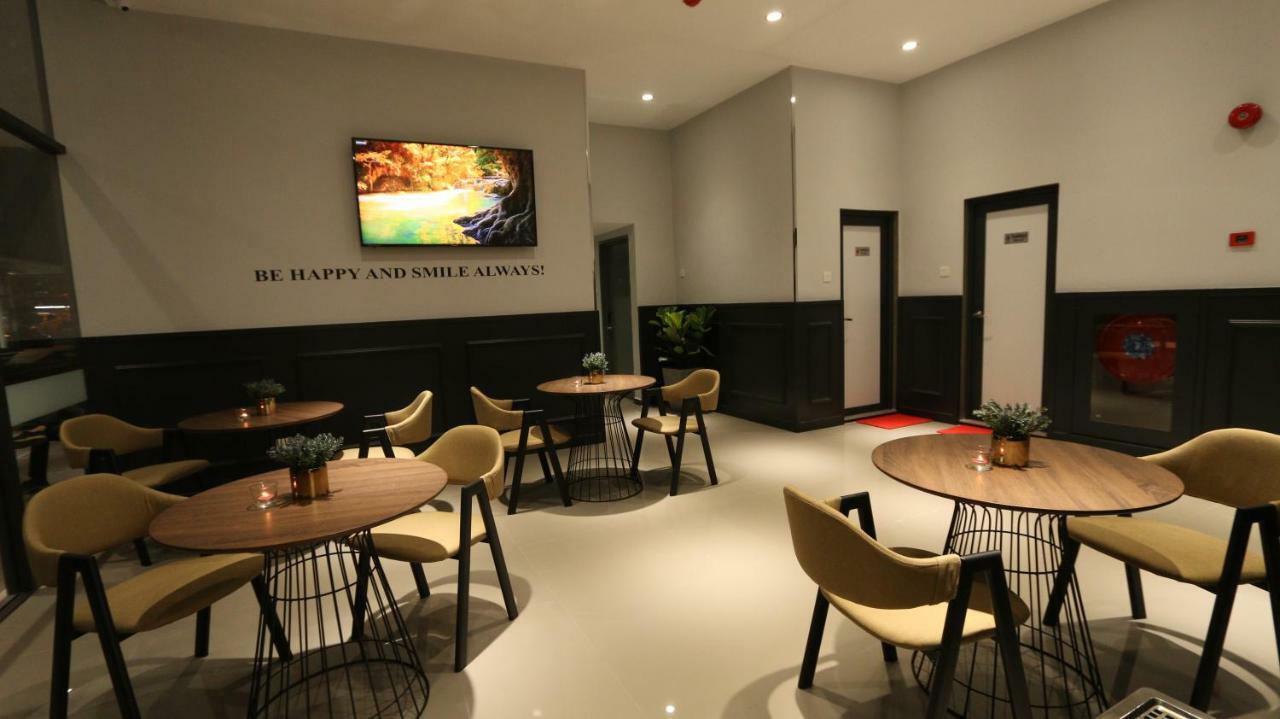 99 Klia&klia2 Hotel 3*